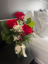 Load image into Gallery viewer, romantic small