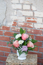 Load image into Gallery viewer, Cheery Fall Arrangement